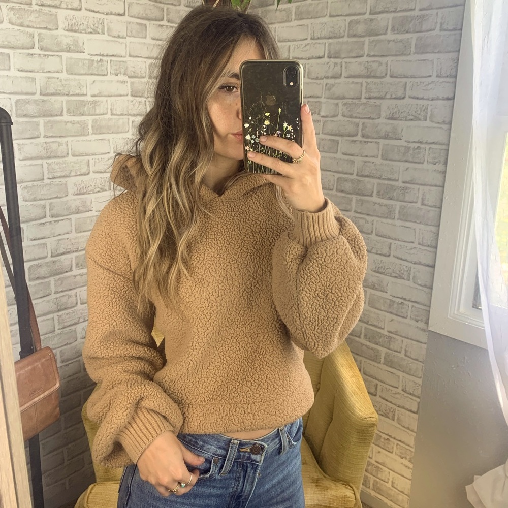 Abercrombie & Fitch // teddy bear oversized hoodie sweater